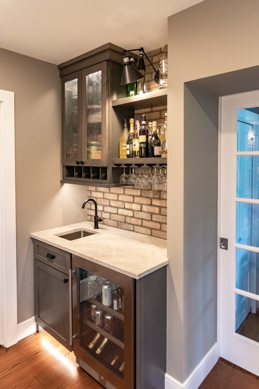 Kitchen remodeling and improvement custom cabinets